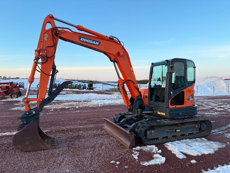 doosan-dx85r-3-image-1