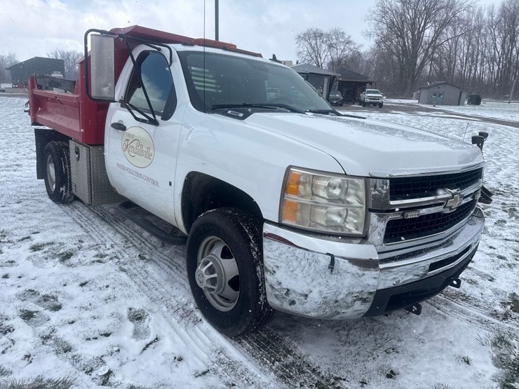 chevrolet-3500-image-4