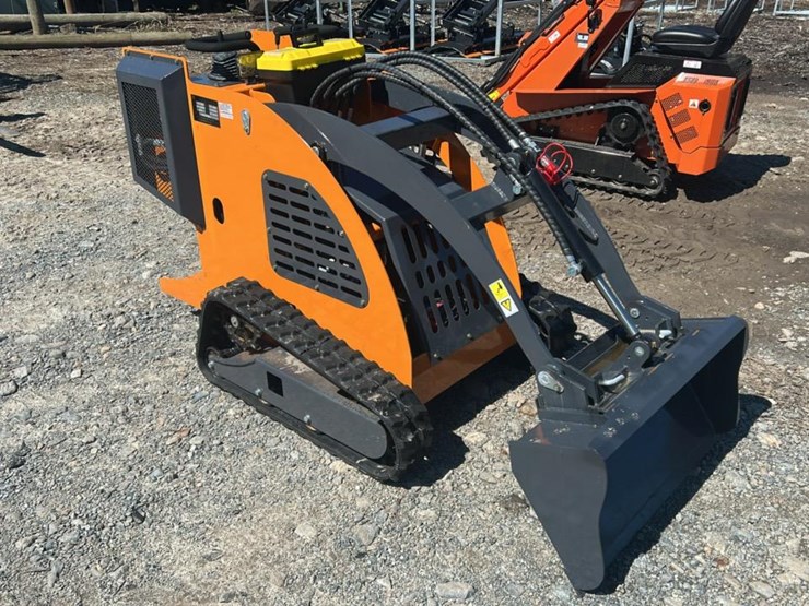 #1020-•-unused-landhero-mini-skid-steer-image-7