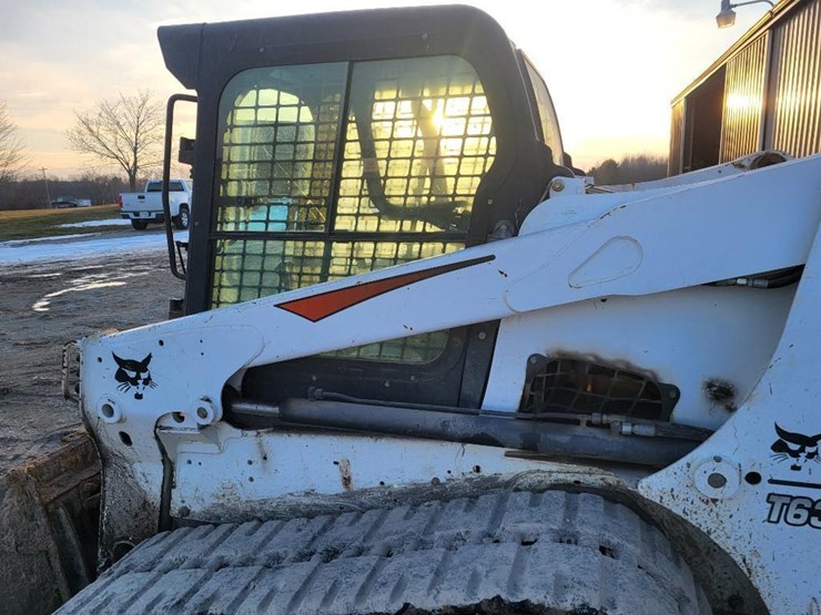 2017-bobcat-t630-image-15