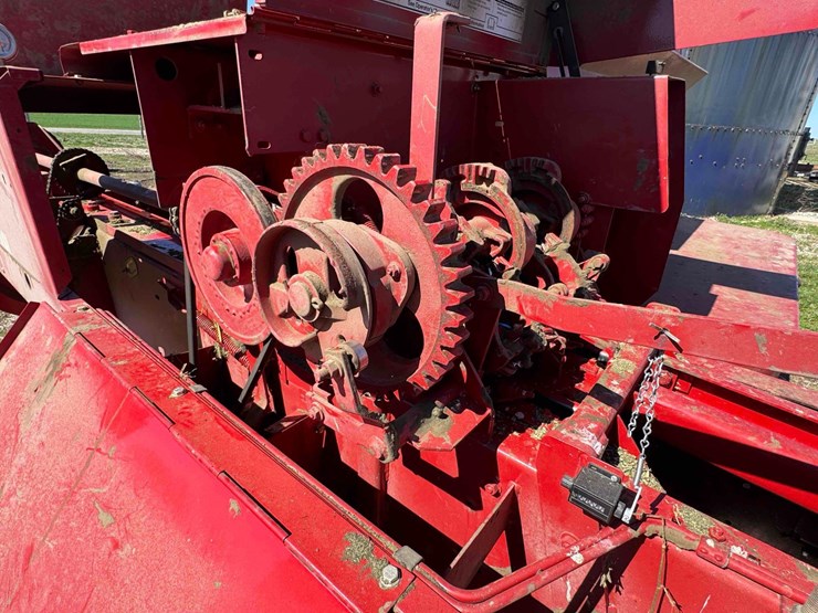 new-holland-bc5070-image-6