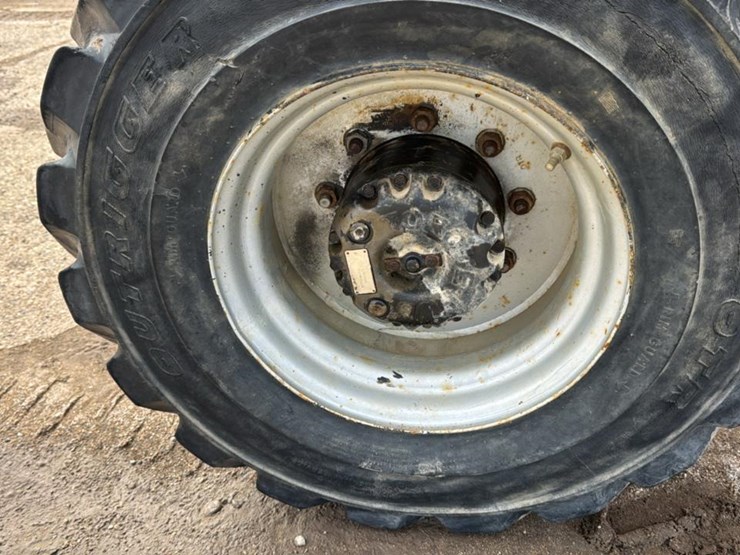 2005-jlg-400s-image-32