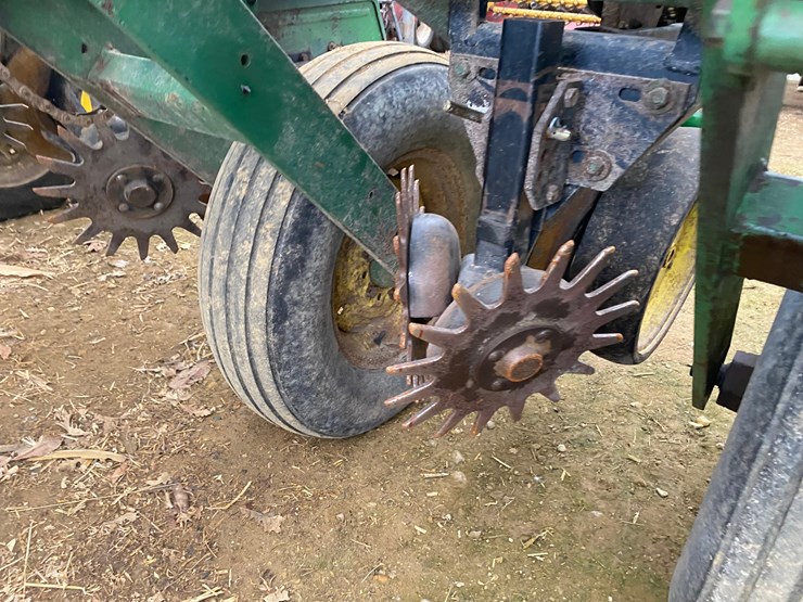 john-deere-7000-image-38