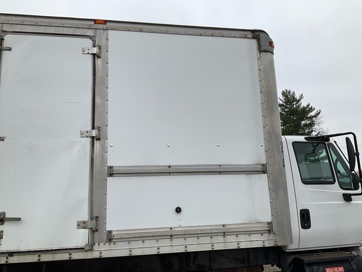 2005-international-durastar-4300-image-69