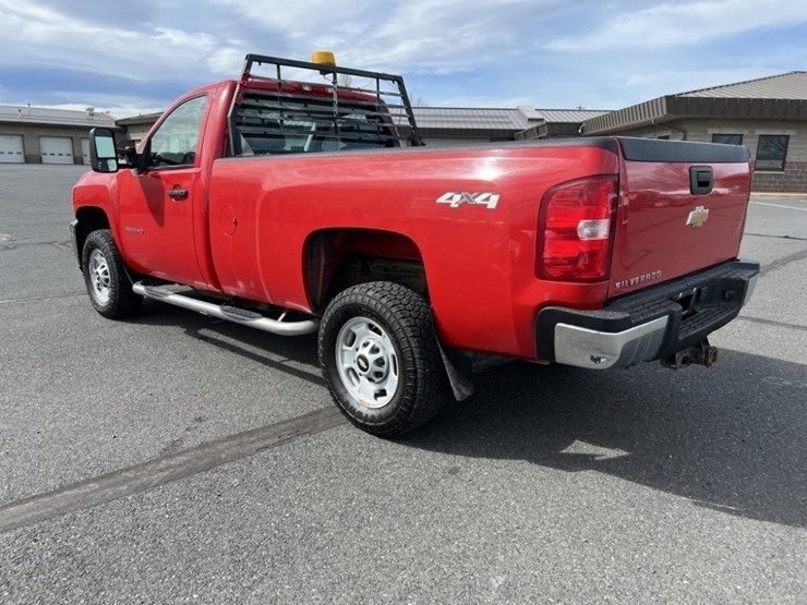 2011-chevrolet-silverado-2500-image-3