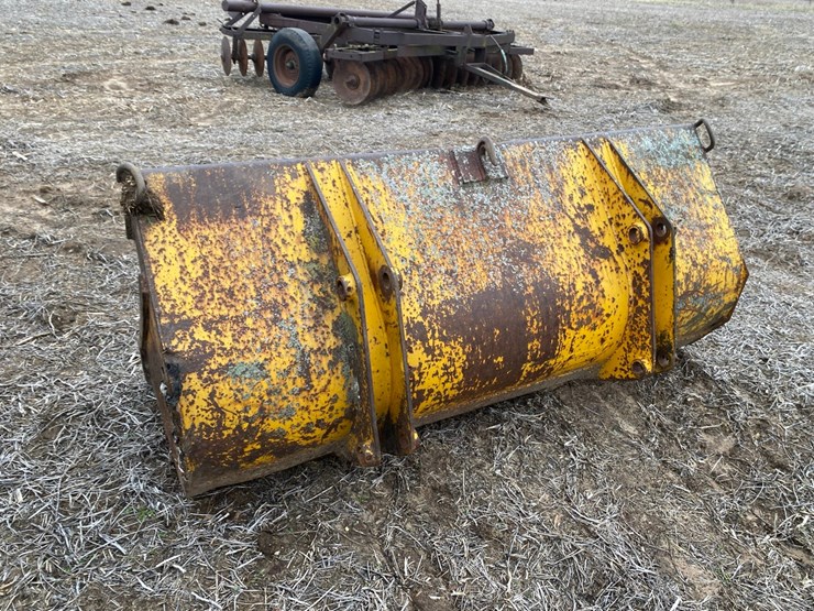 case-loader-bucket-image-2