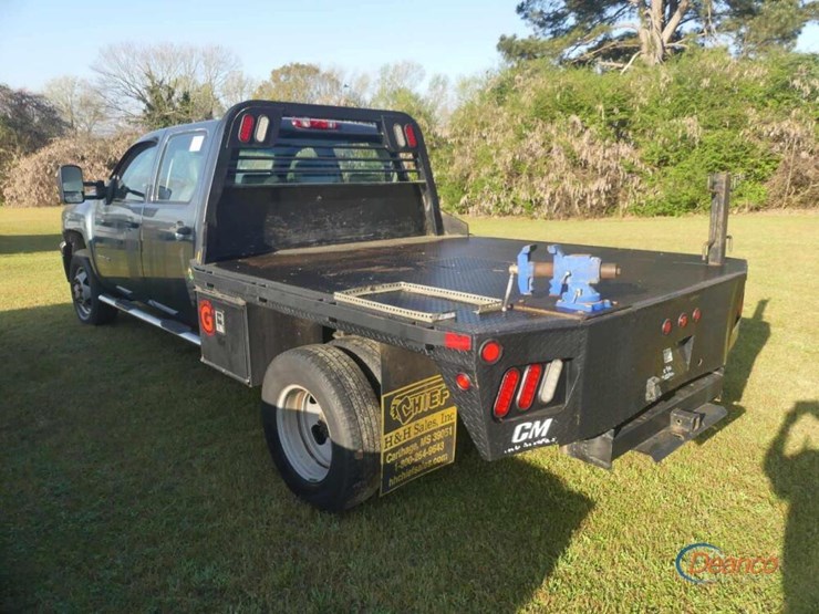 2012-chevrolet-3500hd-image-3