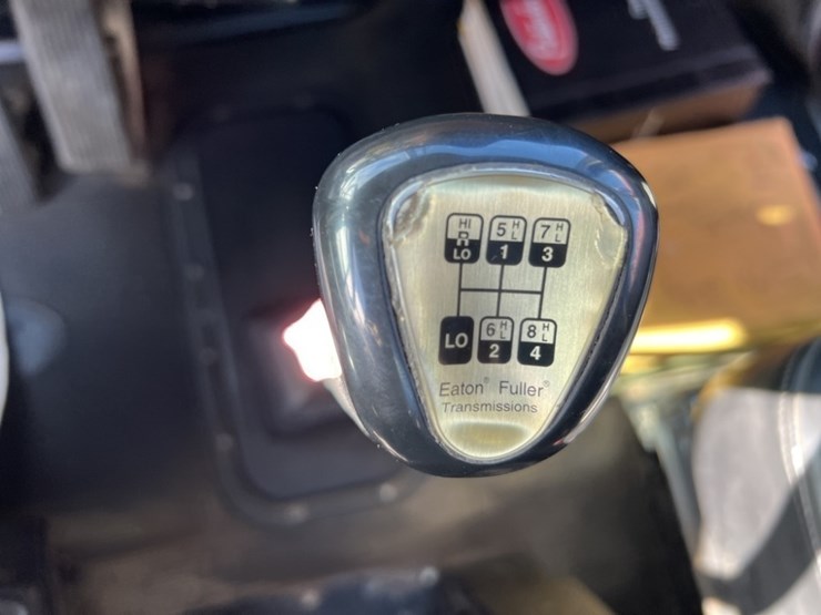 1998-peterbilt-357-image-60