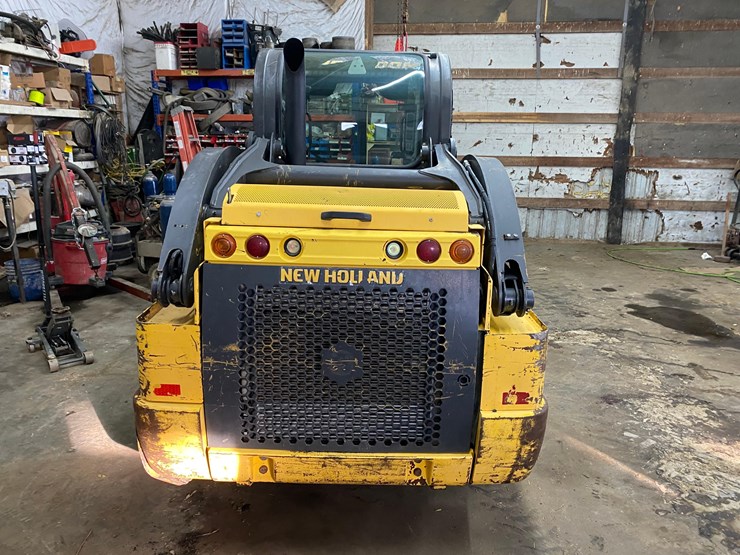 new-holland-l220-image-6