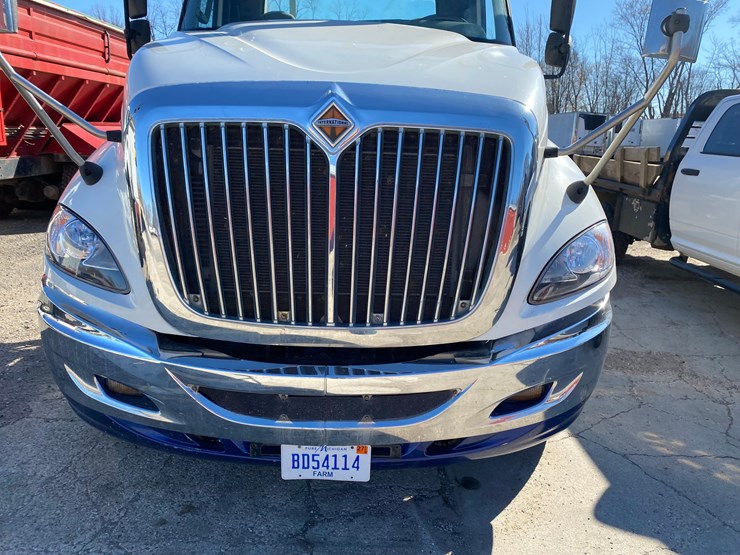 2011-international-prostar-image-13