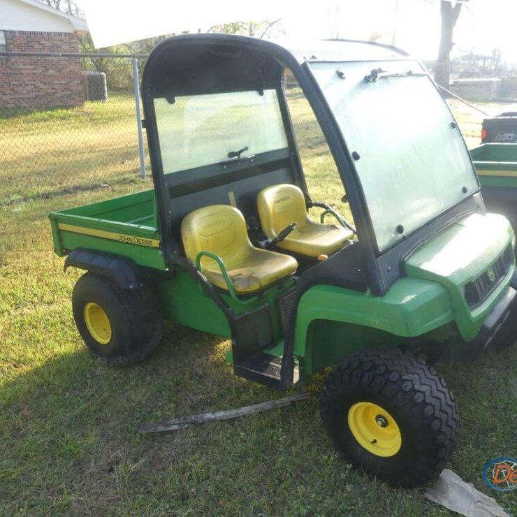 JOHN DEERE GATOR