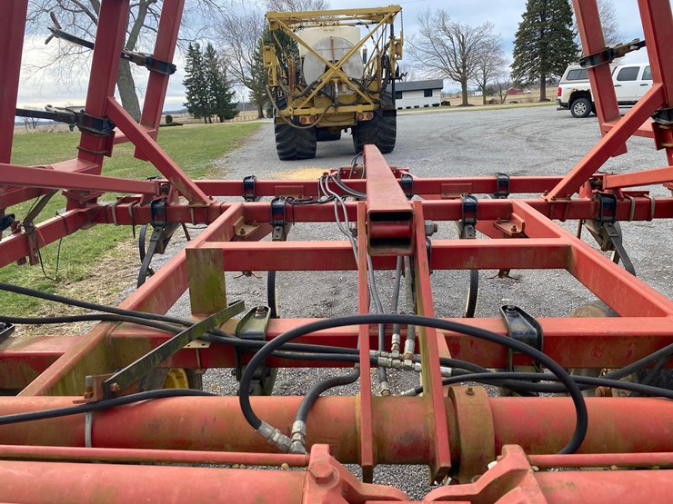 case-ih-4300-image-53