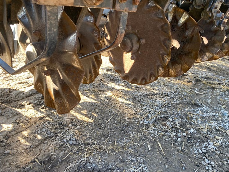 great-plains-solid-stand-30-image-55