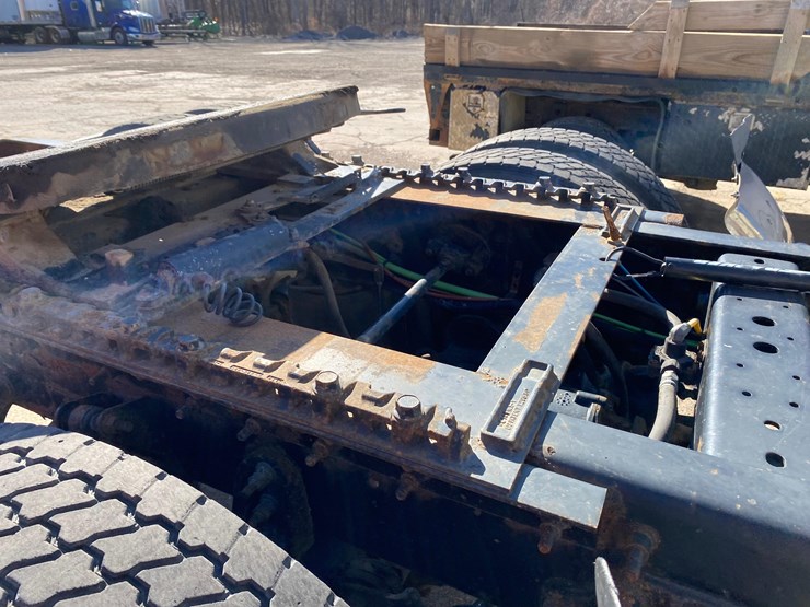 2011-international-prostar-image-18