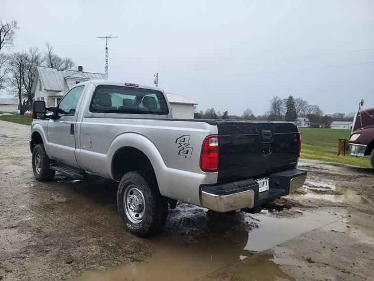 2015-ford-f250-xl-image-3