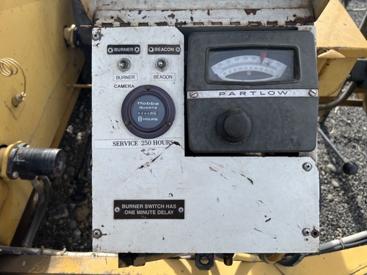 2013-bear-cat-bk250-towable-asphalt-crack-sealer-image-7