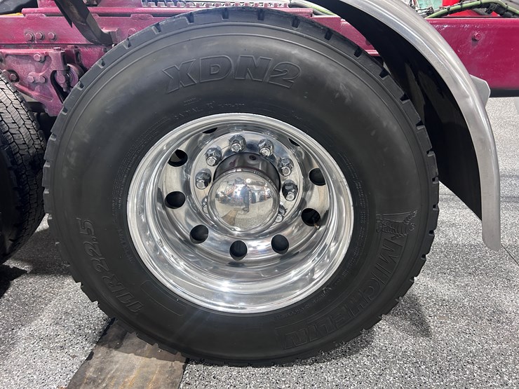 peterbilt-379-image-154