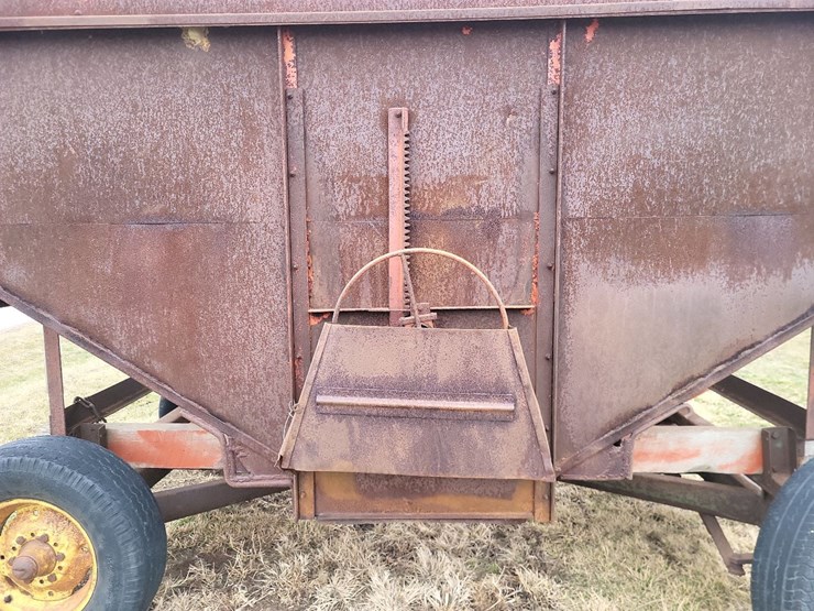 hopper-wagon-w/john-deere-running-gear-image-24