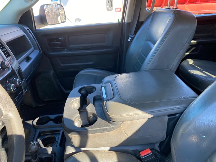 2018-dodge-2500-image-28