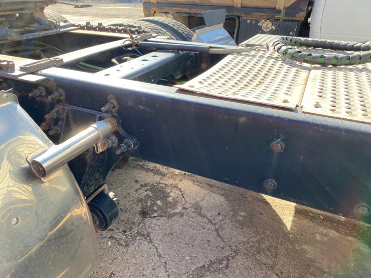 2011-international-prostar-image-10