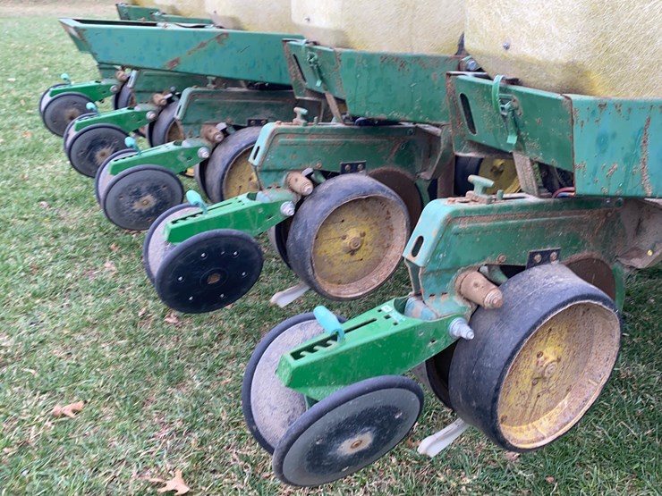 john-deere-7000-image-25