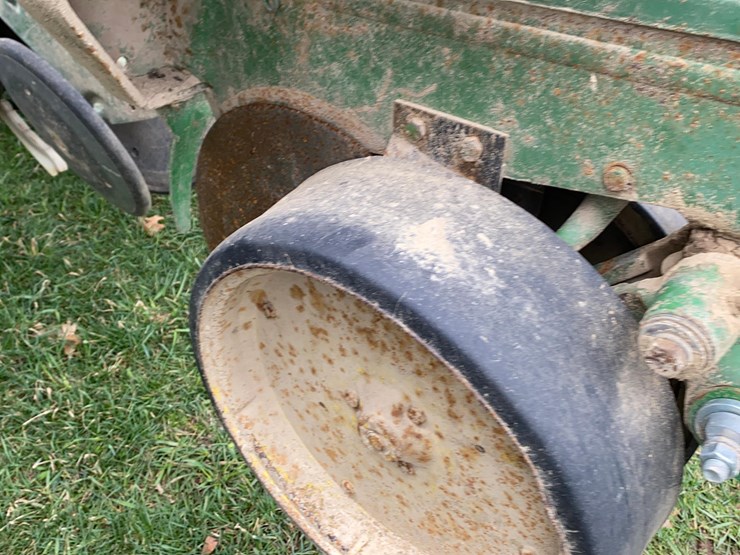 john-deere-7000-image-50