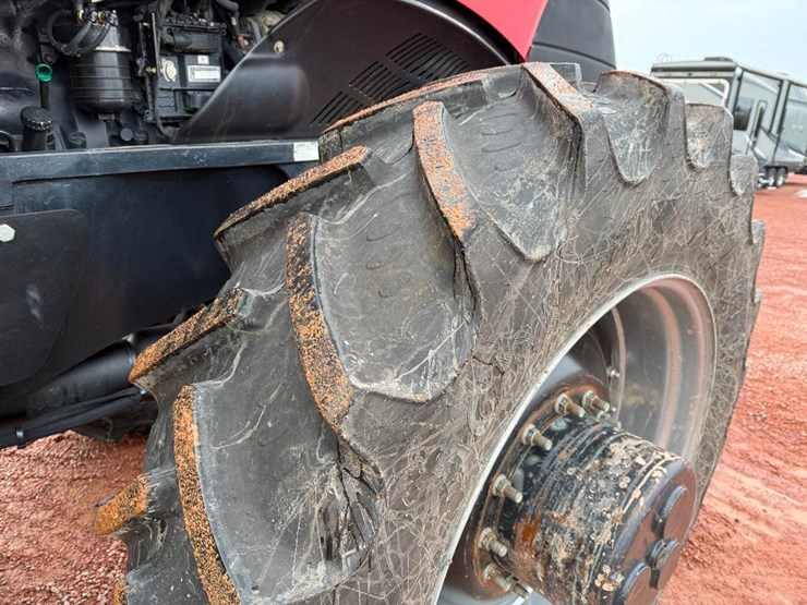 case-ih-magnum-380-rowtrac-image-21