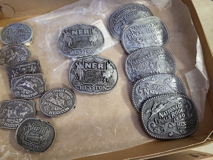 assorted-hesston-belt-buckles-image-4