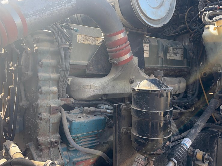 2002-kenworth-t800-image-10