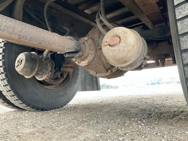 2005-international-durastar-4300-image-31