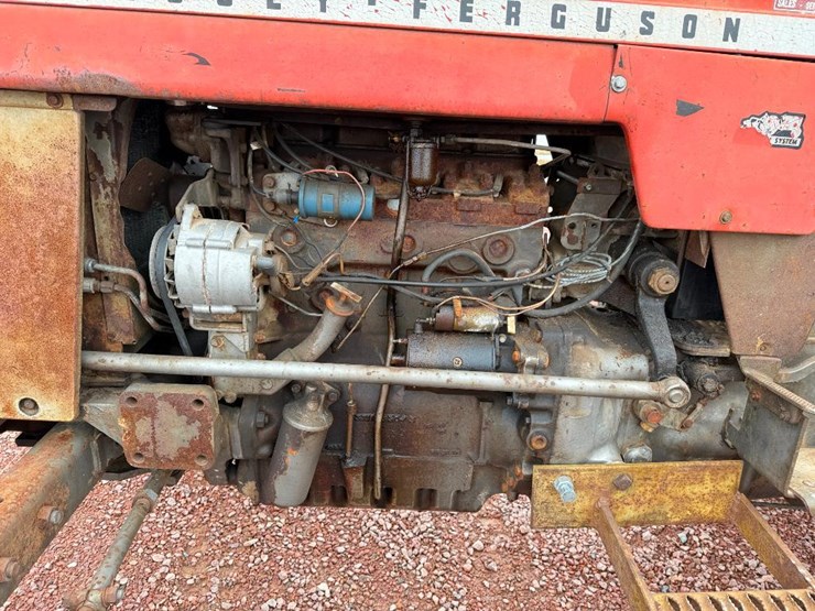 massey-ferguson-165-image-21