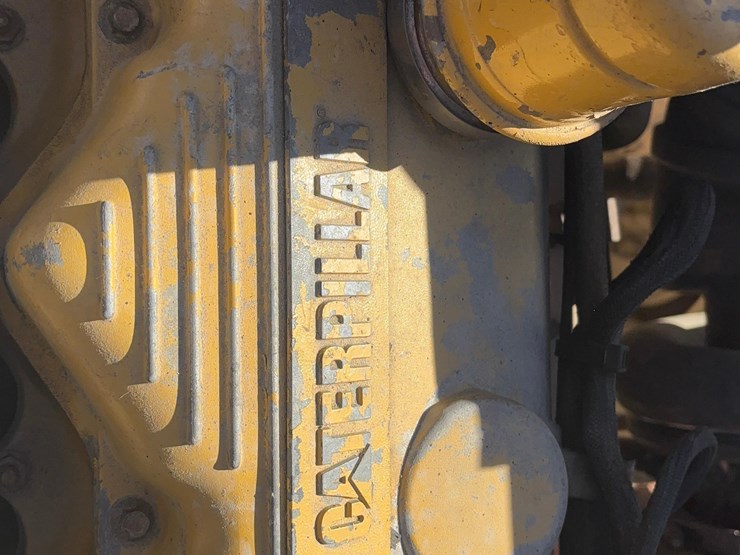 1986-peterbilt-semi-truck-image-9