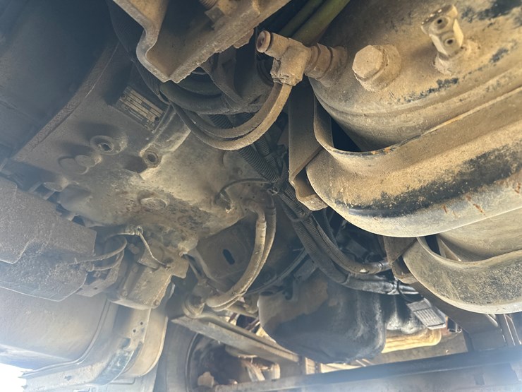 2012-international-7600-image-55