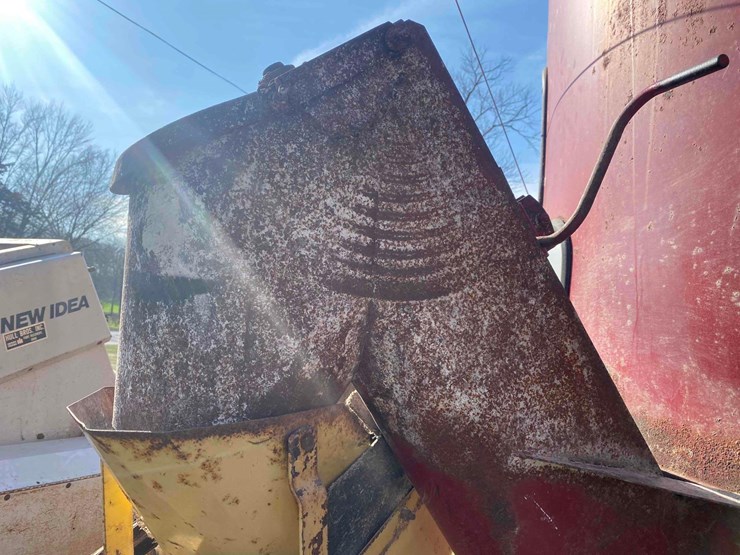 new-holland-357-image-11