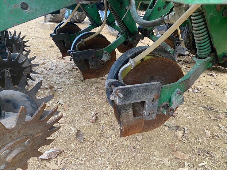 john-deere-7000-image-48