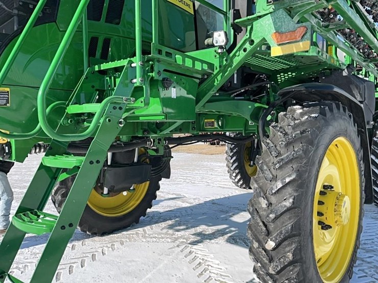 2023-john-deere-410r-image-39