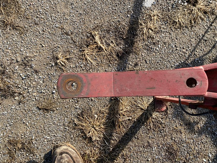 new-holland-163-image-12