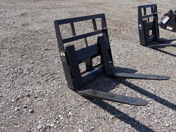 #1148-•-new-mini-skid-steer-wolverine-pallet-fork-attachment-image-1
