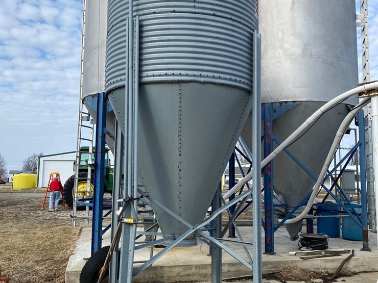 chore-time-feed-bin-image-2