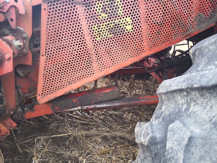 massey-ferguson-750-image-12