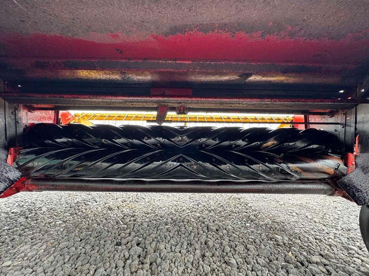 new-holland-489-image-5