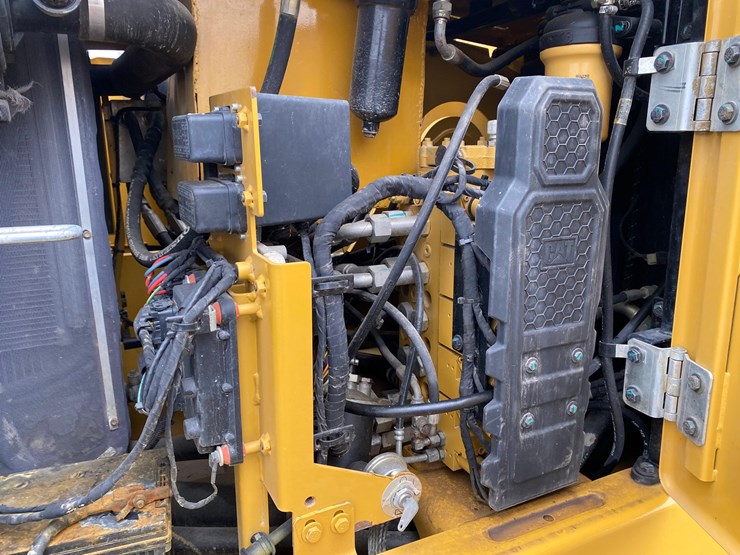 2019-caterpillar-307.5-image-28