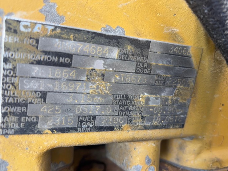 1986-peterbilt-semi-truck-image-10