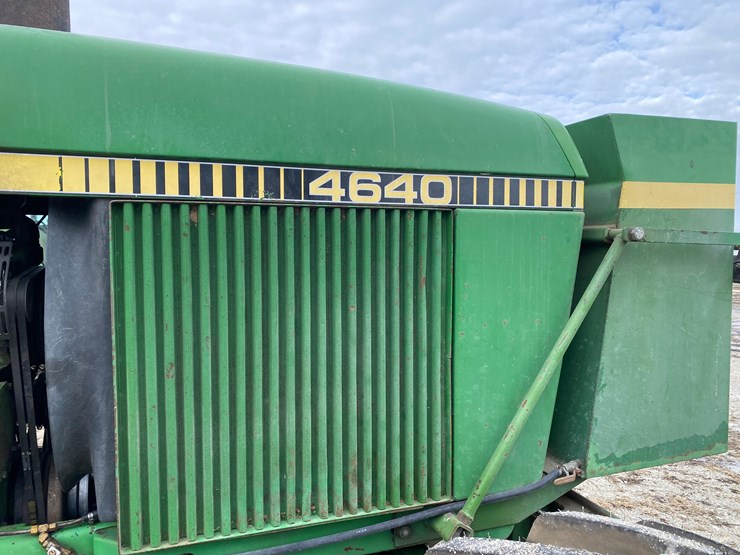 john-deere-4640-image-23