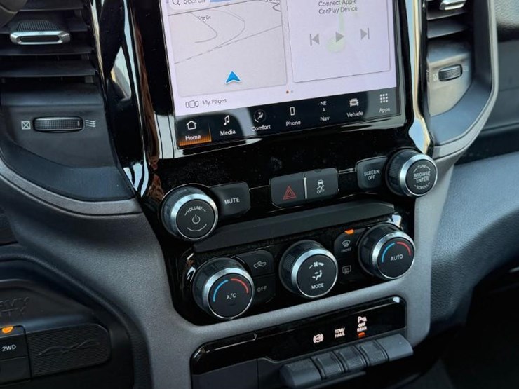 2022-dodge-3500-image-13