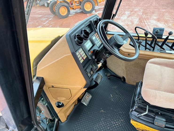 challenger-75-image-42