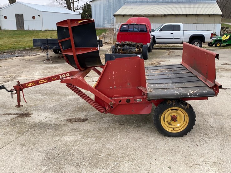 new-holland-144-image-4