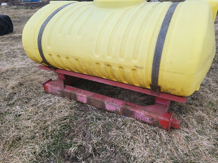 poly-tank-w/bracket-image-11