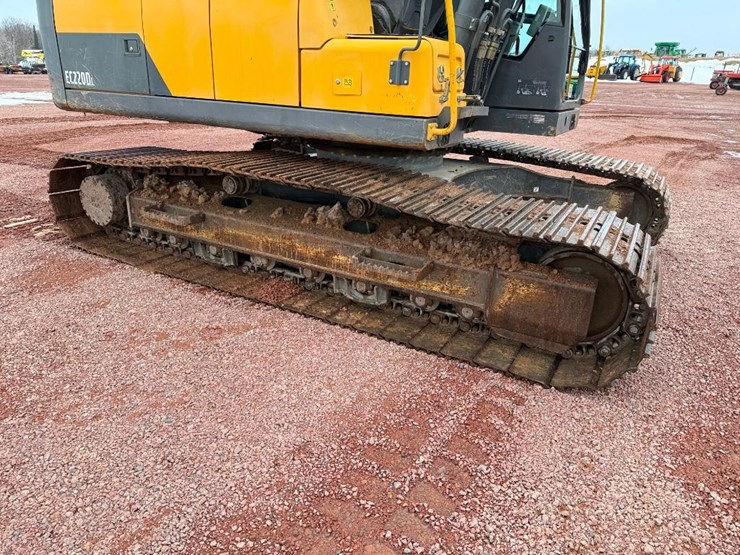 volvo-ec220dl-image-14