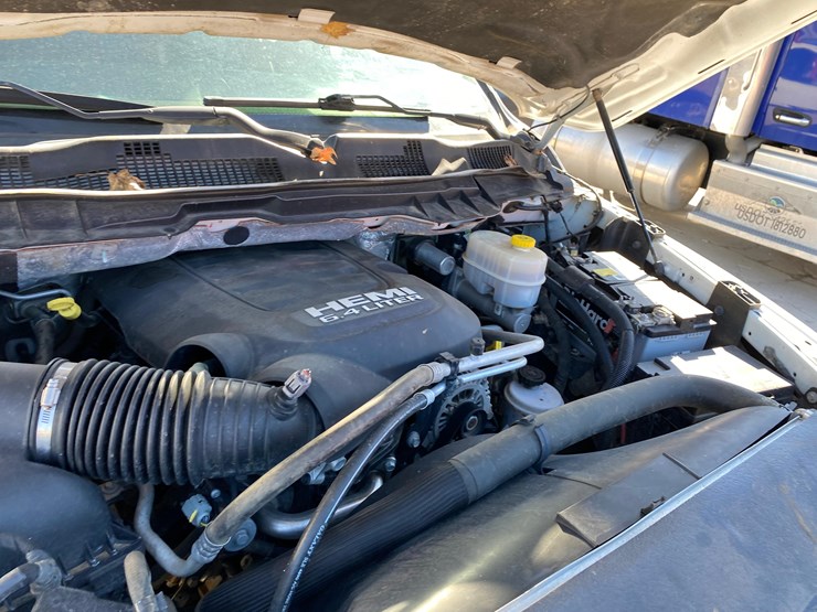 2018-dodge-2500-image-39